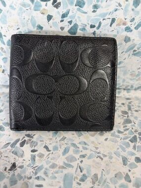Coach Men's Black Signature Embossed Leather Wallet